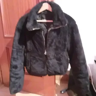 Abrigo pelo negro mujer