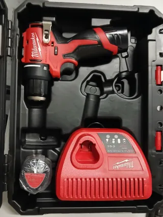 Taladro Atornillador Milwaukee M12 BLDDRC