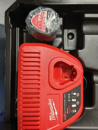 Taladro Atornillador Milwaukee M12 BLDDRC