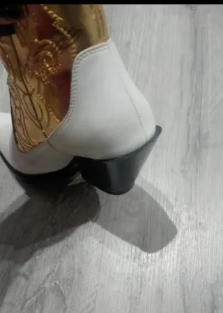 Botines Zara Blanco y Dorado Piel