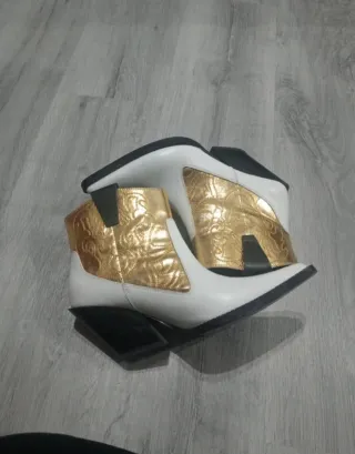 Botines Zara Blanco y Dorado Piel