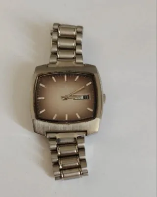 Reloj Helvetia Beat Master automático, funcionando