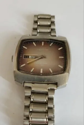 Reloj Helvetia Beat Master automático, funcionando