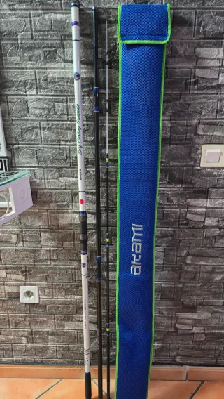 Caña y Carrete Akami combo