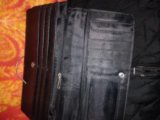 Giubbino donna e portafoglio nero