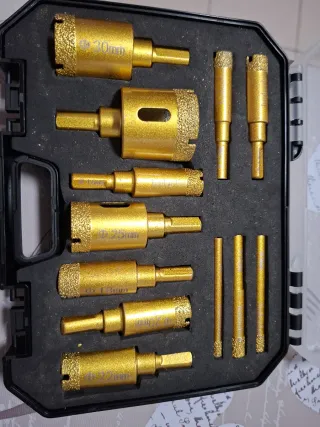 Juego coronas para azulejos y mármol