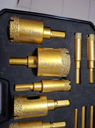 Juego coronas para azulejos y mármol