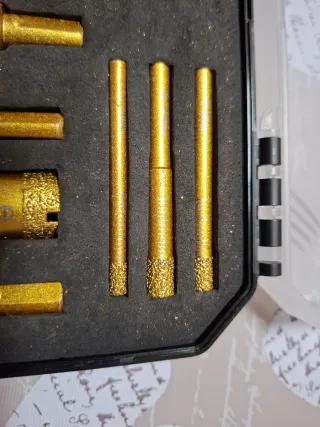 Juego coronas para azulejos y mármol