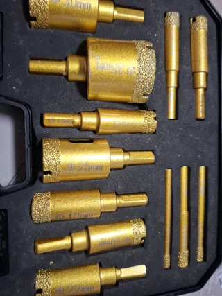 Juego coronas para azulejos y mármol