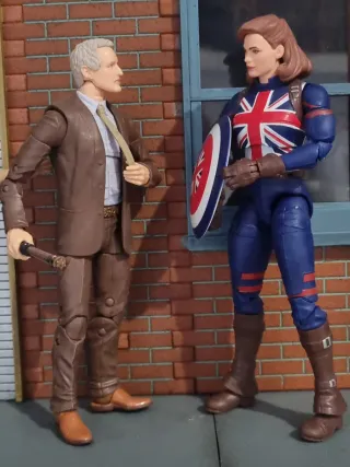 Capitana Carter Marvel Legends Figura