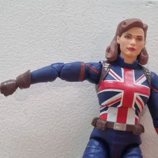 Capitana Carter Marvel Legends Figura