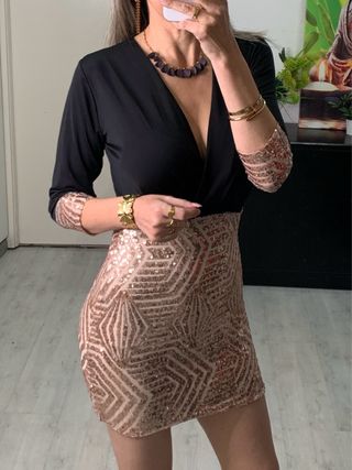 Vestido lentejuelas negro y dorado