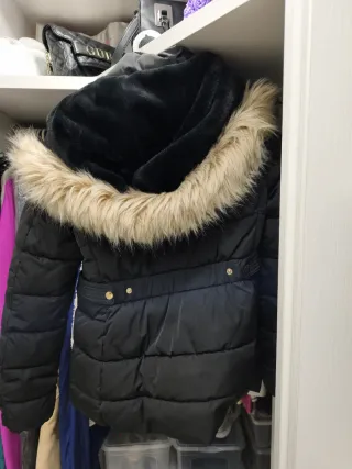 Chaqueta acolchada Stradivarius negra