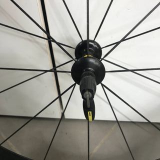 Rueda delantera MAVIC COSMIC PRO CARBON EXALITH