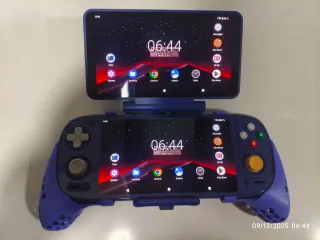 Retroid Pocket 5 + Segunda Pantalla + Grip Agarre