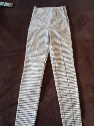 Pantalones de cuadros blanco y negro