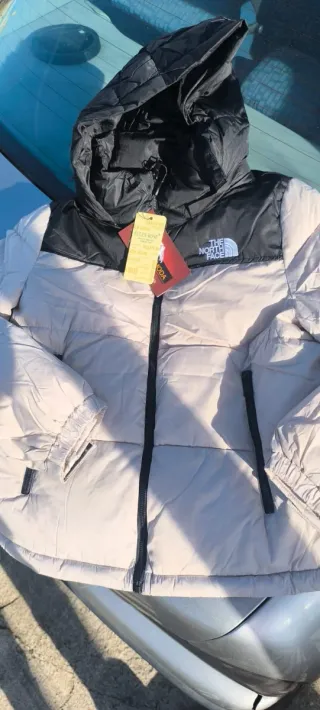 Chaqueta The North Face Beige y Negra Mujer