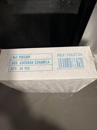 Set di 4 cucchiai in ceramica bianca