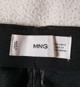 Pantalón polipiel negro