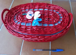 Costurero mimbre rojo