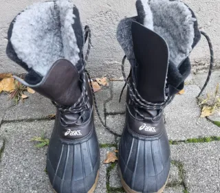 Stivaletti "snow and rain" Asics