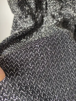 Mono corto plateado brillante