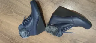 Botines cuña forrados azul