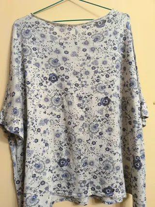 Camiseta de punto con estampado floral