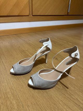 Sandalias Geox tacón gris y blanco