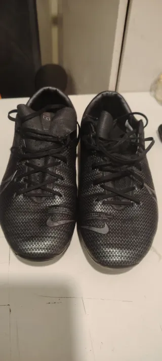 Botas de fútbol Nike Negras