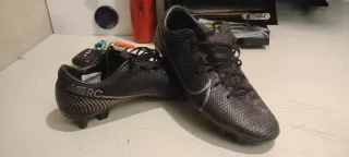 Botas de fútbol Nike Negras