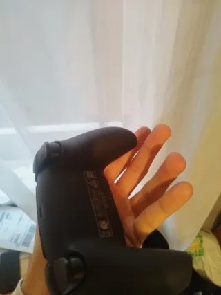 Controller DualSense di Spider-Man 2 per PS5, edizione limitata