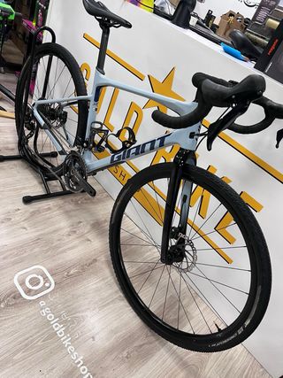 Giant Revolt Advanced 3 Mejorada