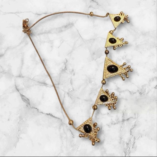 Collar Zara Triángulos Negro y Dorado