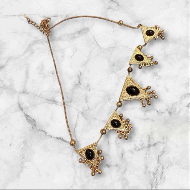 Collar Zara Triángulos Negro y Dorado