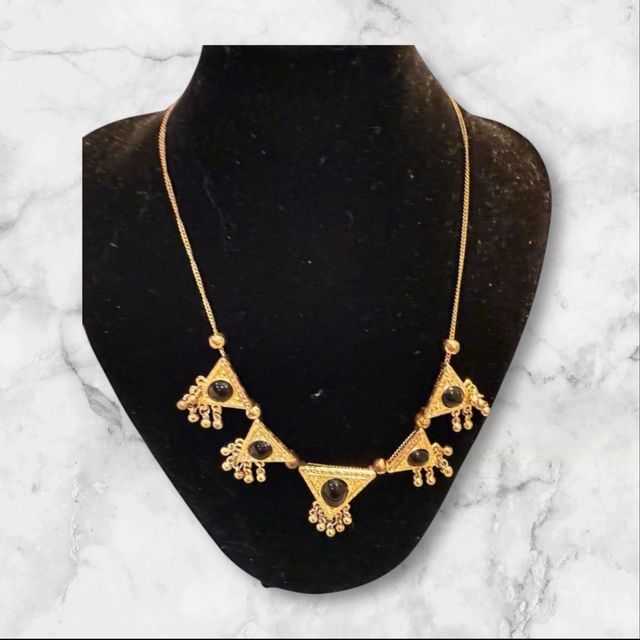 Collar Zara Triángulos Negro y Dorado