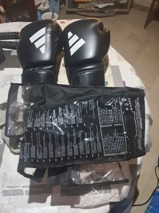 Guantes de Boxeo Negros 14 Oz