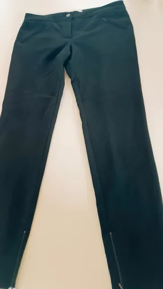 Pantalón negro Mango con cremallera