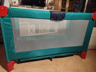 Cuna de viaje plegable