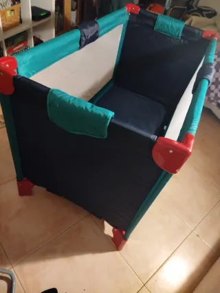 Cuna de viaje plegable