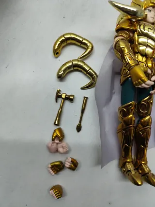 Caballero Mu de Aries Saint Seiya de Bandai