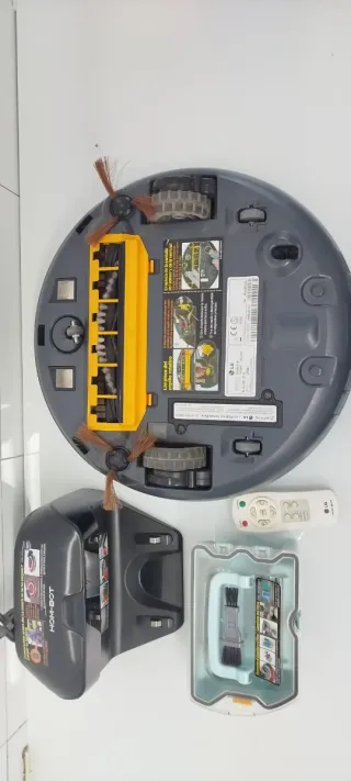 Robot Aspirador LG Home Bot VR5940LB