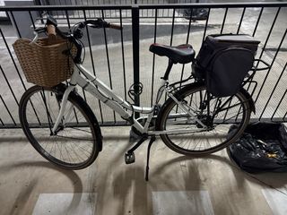 Bicicleta Eléctrica Urbana Blanca solo recogida