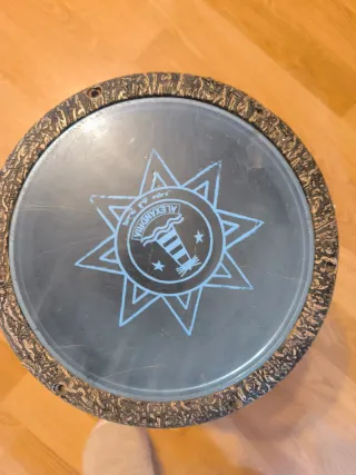 Timbal grande con diseño