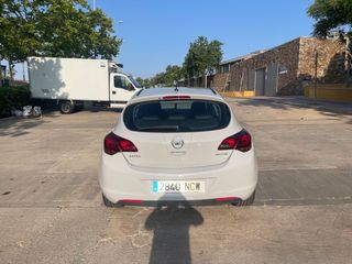 Opel Astra J 2010 1.4cc Gasolina Pegatina C