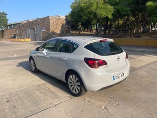 Opel Astra J 2010 1.4cc Gasolina Pegatina C