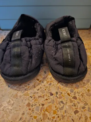 Zapatillas de casa Icewear negras hombre