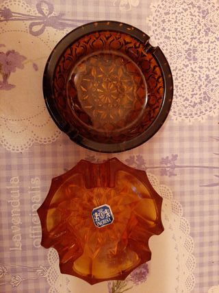 Cenicero antiguo de diseño