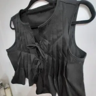 Blusa negra moderna con lazos Talla L