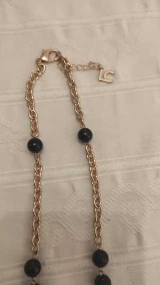 Collar Lola Casademunt Corazón Negro y Dorado